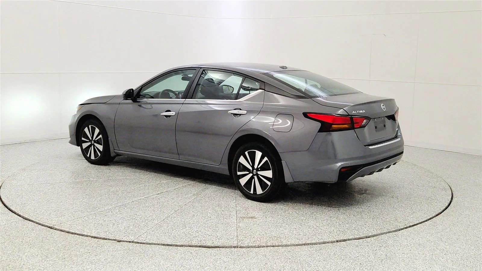 Used 2022 Nissan Altima 2.5 SV AWD/4WD image 5