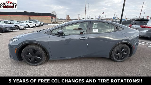 New 2026 Toyota Prius Plug-In Hybrid FWD image 2