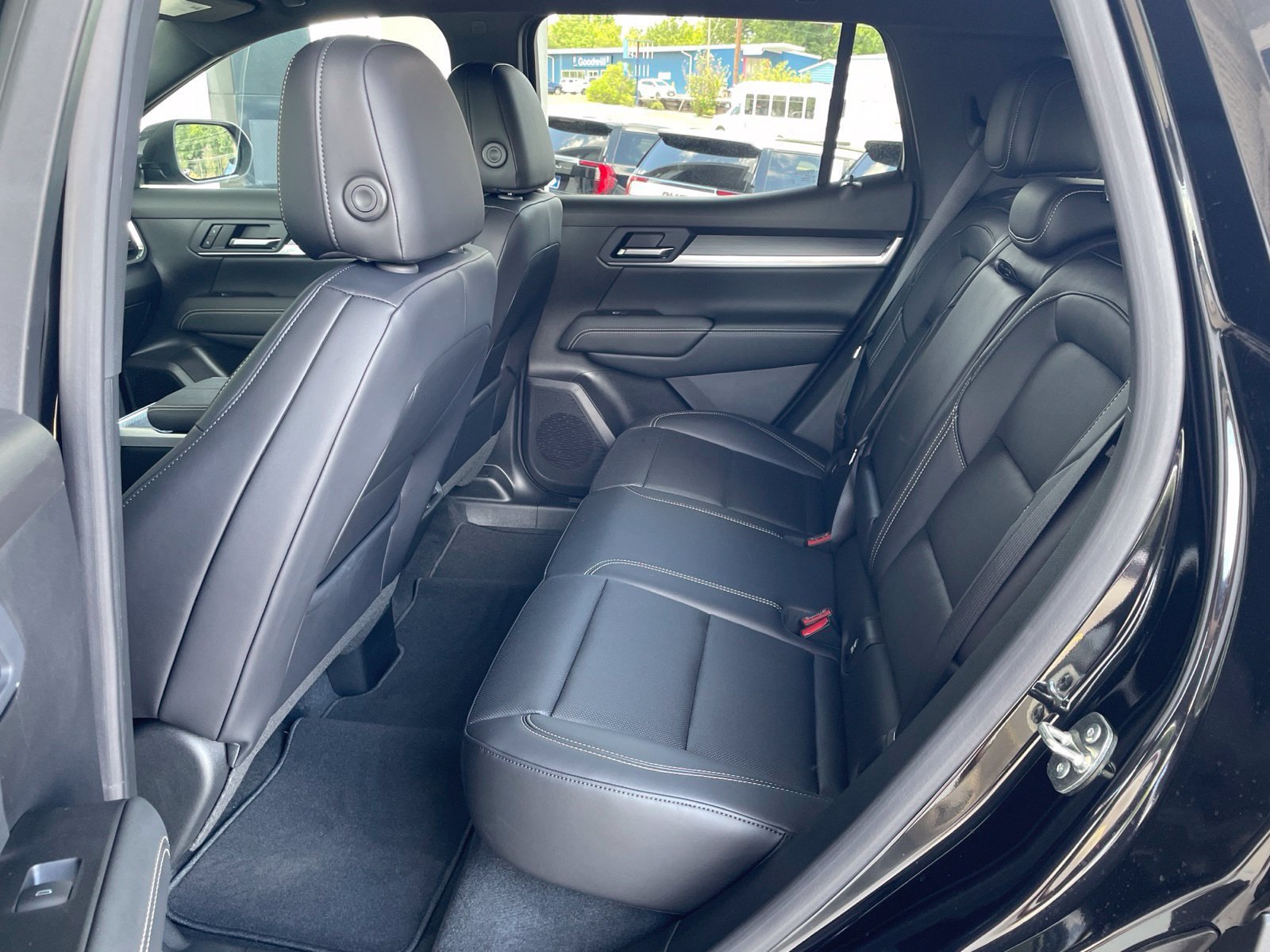 New 2027 GMC Terrain Elevation w/ Elevation Premium Package FWD image 35