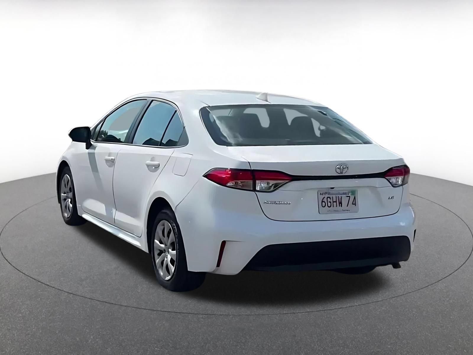 Used 2025 Toyota Corolla LE FWD image 10