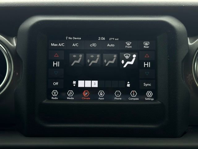 Used 2018 Jeep Wrangler Unlimited Sahara image 38