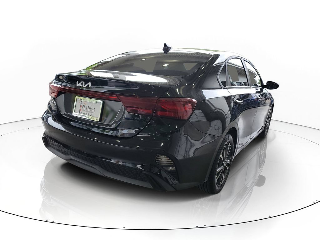Certified 2024 Kia Forte LXS FWD image 6