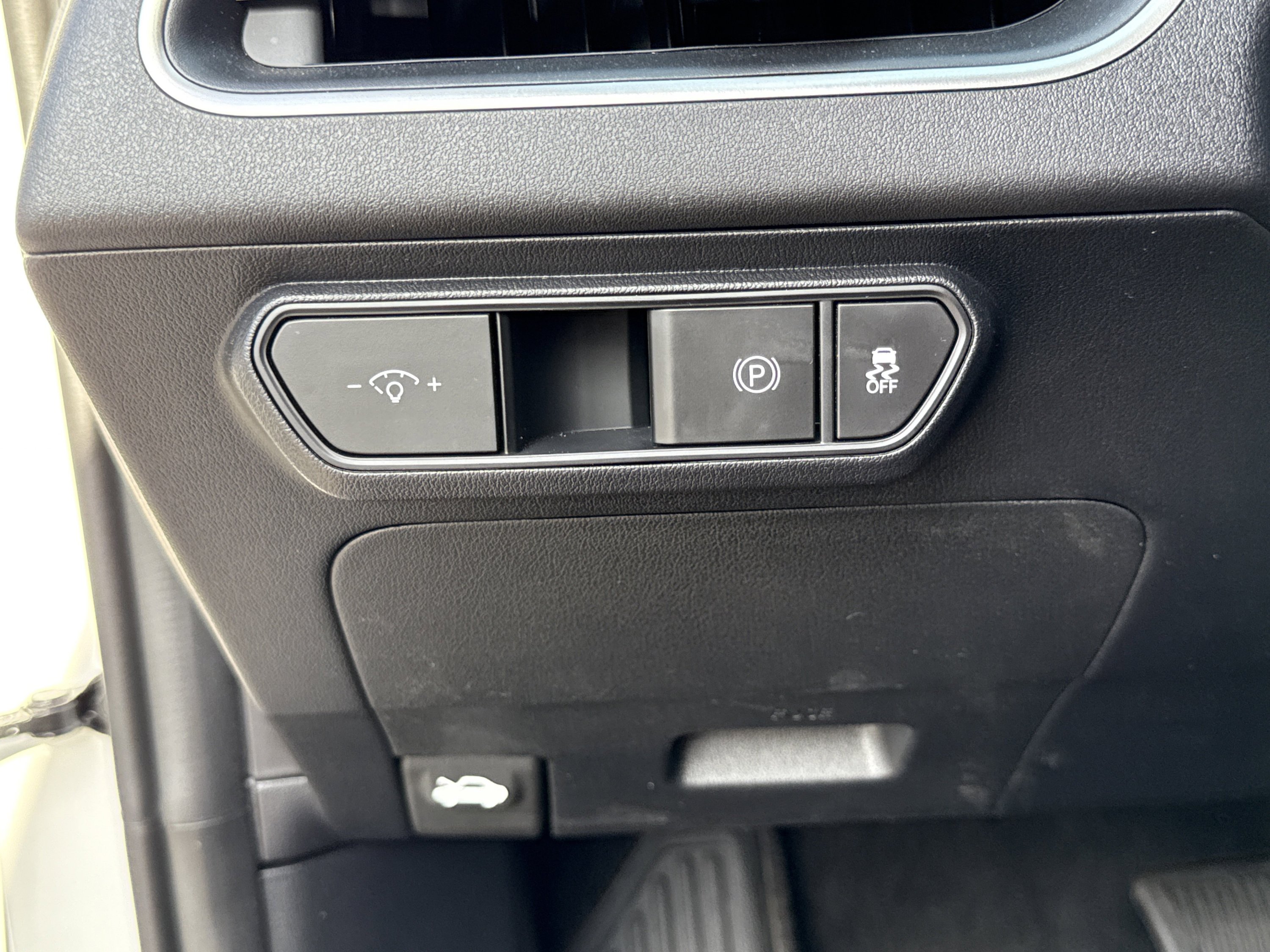 New 2025 Kia K4 FWD image 26