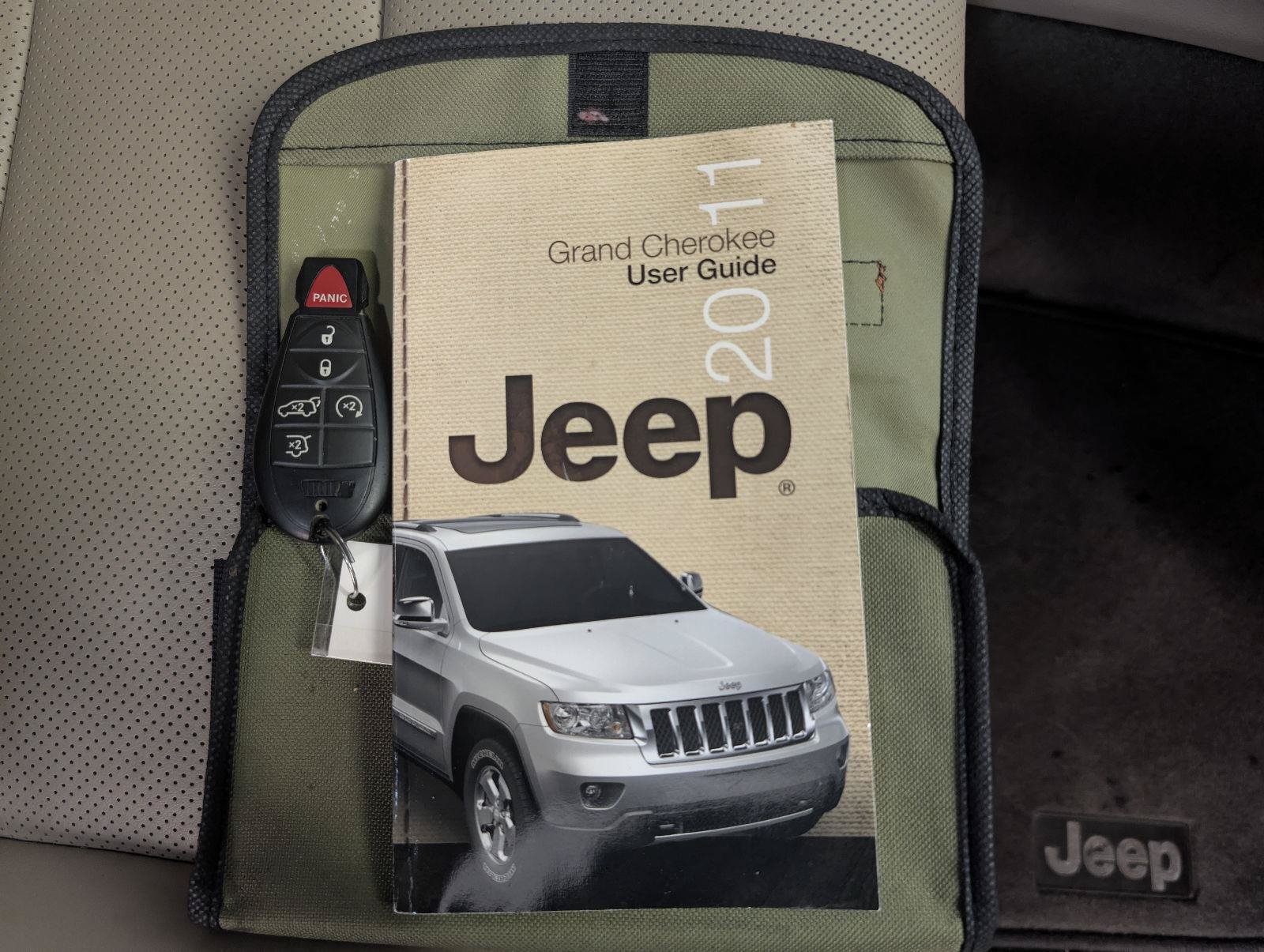 Used 2011 Jeep Grand Cherokee Overland AWD/4WD image 34