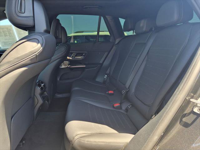 Used 2025 Mercedes-Benz GLC 300 image 25