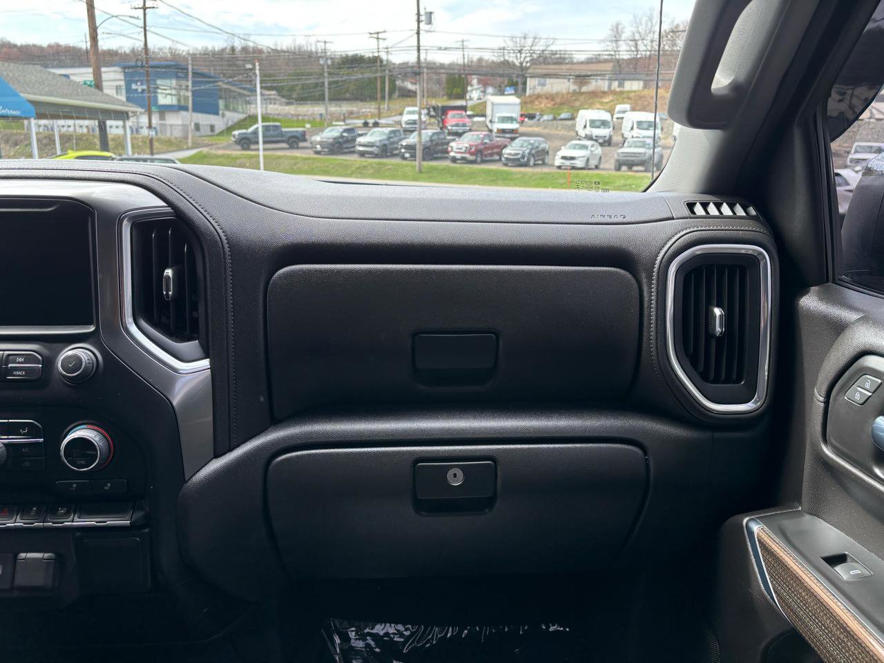 Used 2022 Chevrolet Silverado 1500 LT image 29