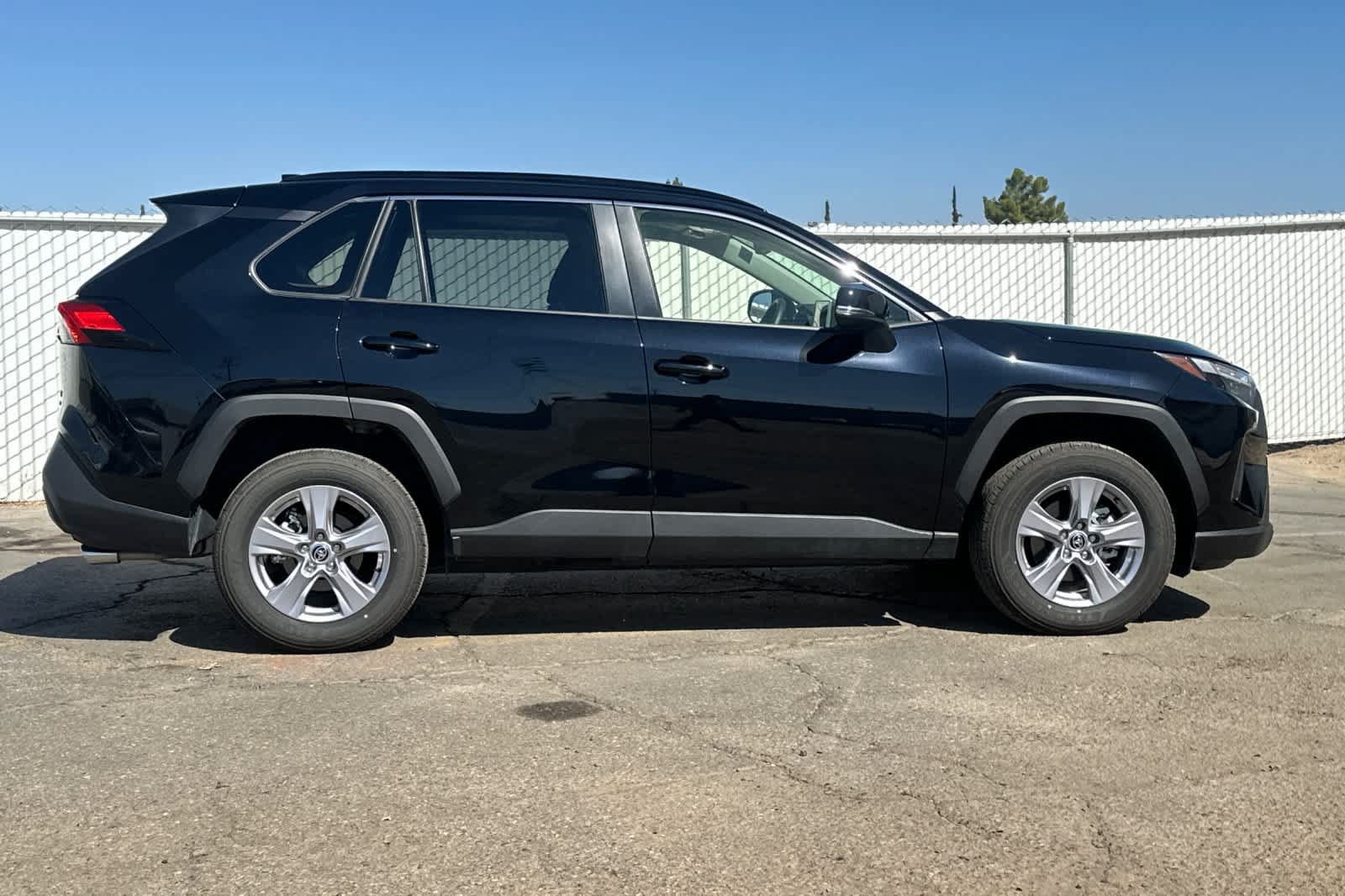 Used 2025 Toyota RAV4 XLE w/ Convenience Package AWD/4WD image 9
