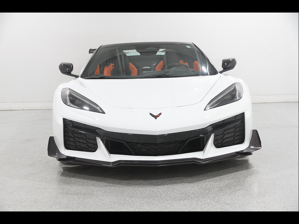 Used 2025 Chevrolet Corvette Z06 w/ Stealth Interior Trim Package RWD image 3