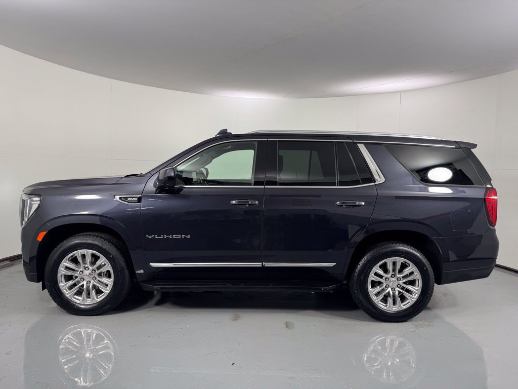 Used 2023 GMC Yukon SLT AWD/4WD image 7