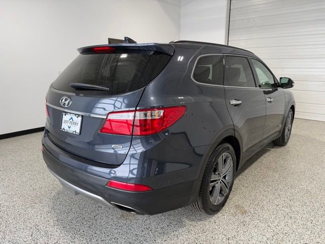 Used 2016 Hyundai Santa Fe SE w/ Option Group 02 AWD/4WD image 3