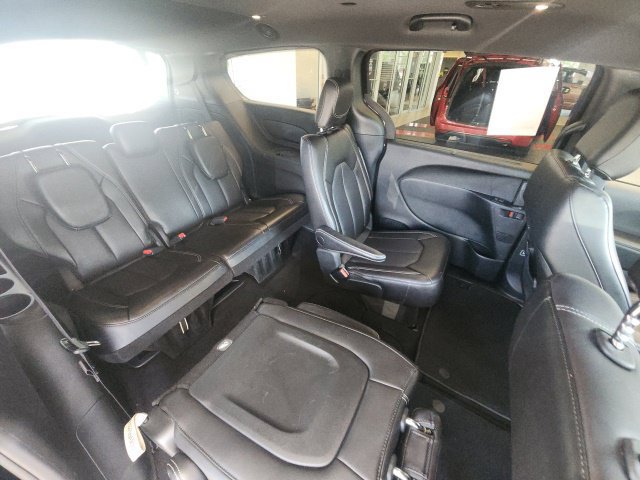 Used 2026 Chrysler Pacifica Select w/ S Appearance Package FWD image 38