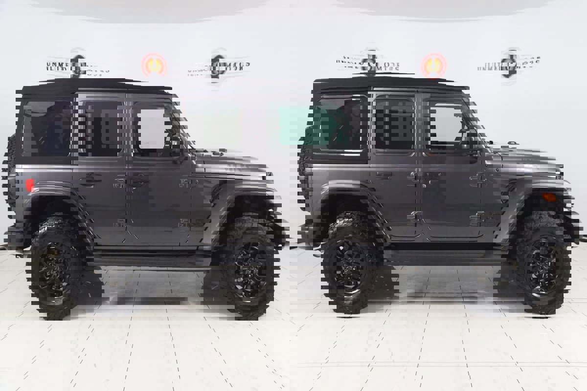 Used 2024 Jeep Wrangler Willys image 2