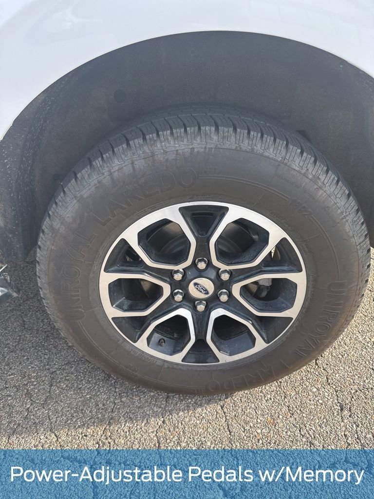 Used 2023 Ford Expedition Max XLT image 13