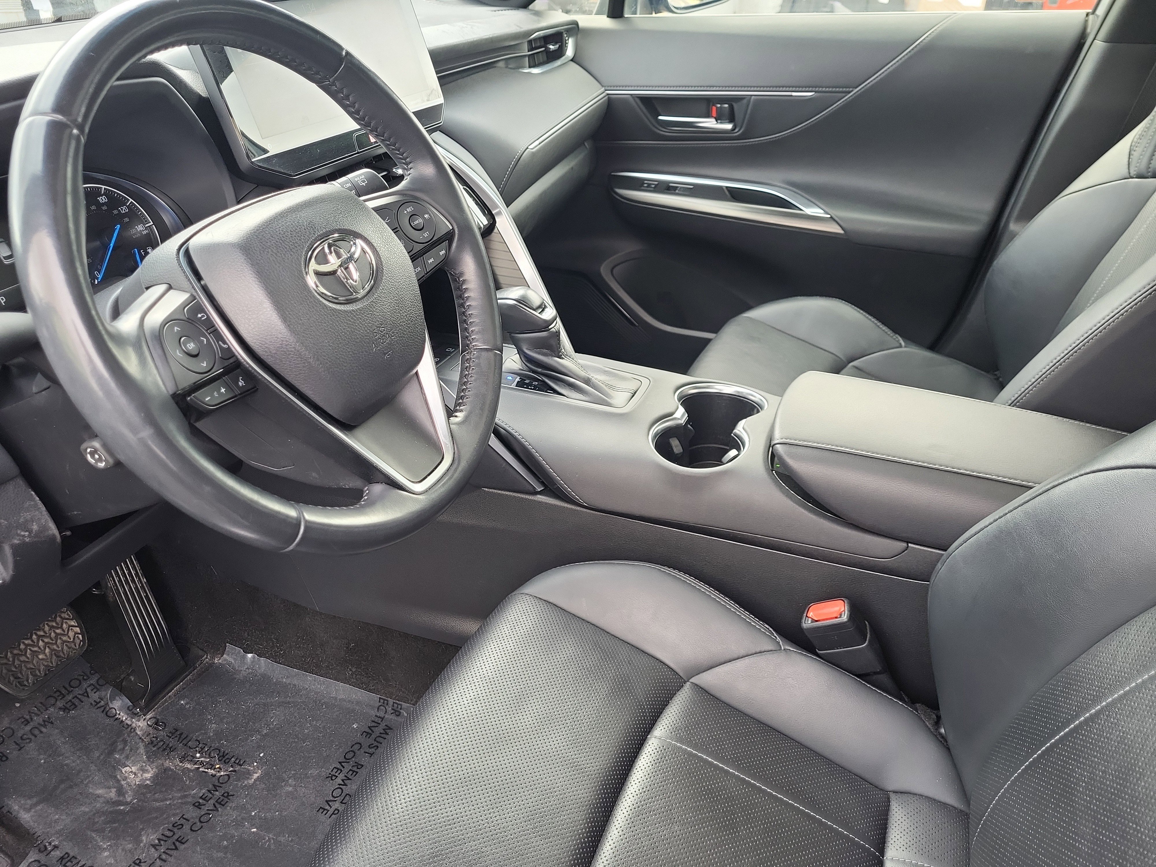 Used 2021 Toyota Venza LE image 11