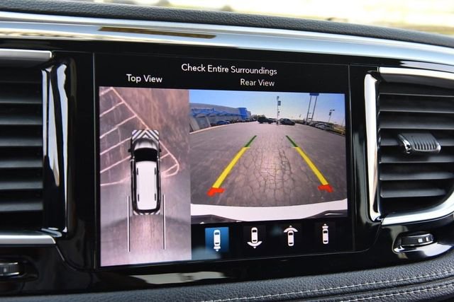 Used 2018 Chrysler Pacifica Limited w/ Advanced Safetytec Group FWD image 13