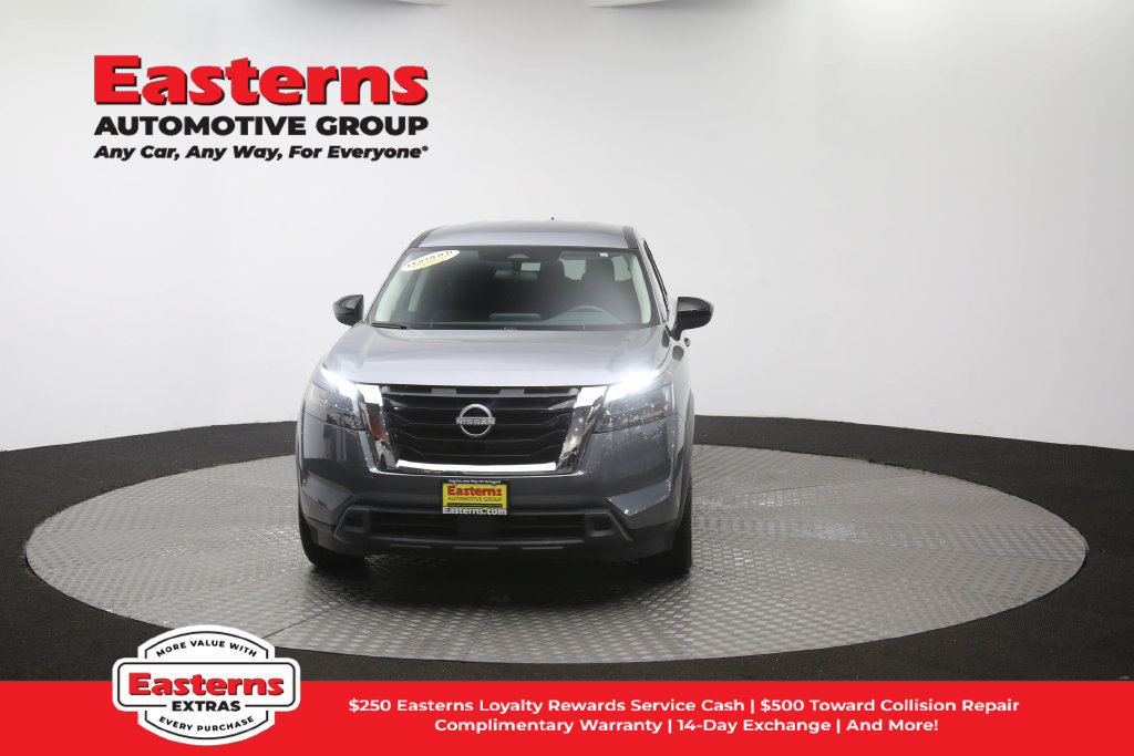Used 2024 Nissan Pathfinder S AWD/4WD image 57