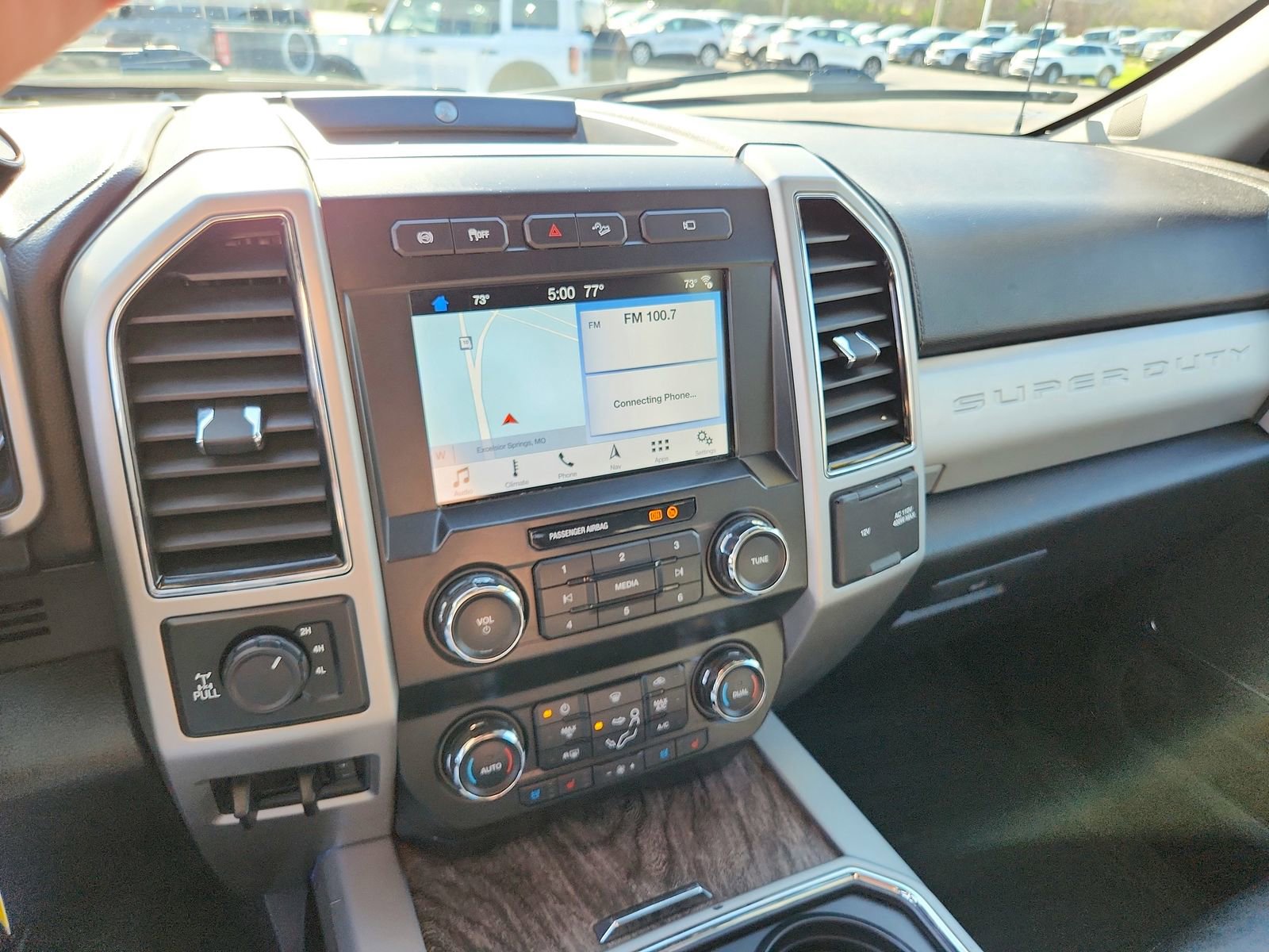 Used 2019 Ford F350 Lariat w/ Chrome Package image 18