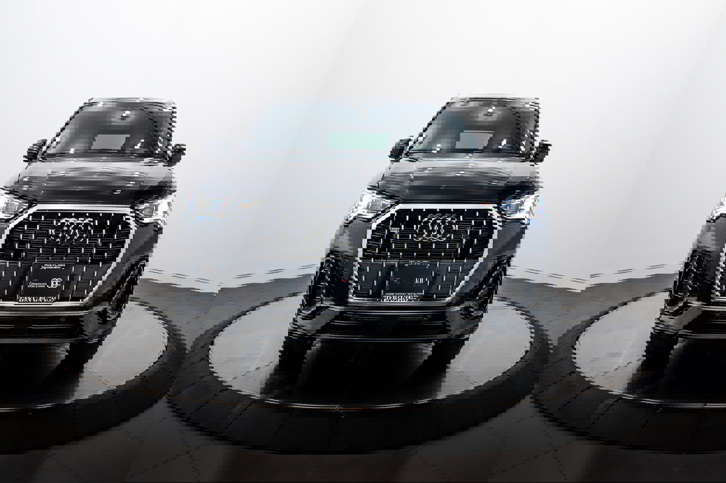 Certified 2025 Audi Q3 2.0T Premium Plus w/ Premium Plus Package AWD/4WD image 24