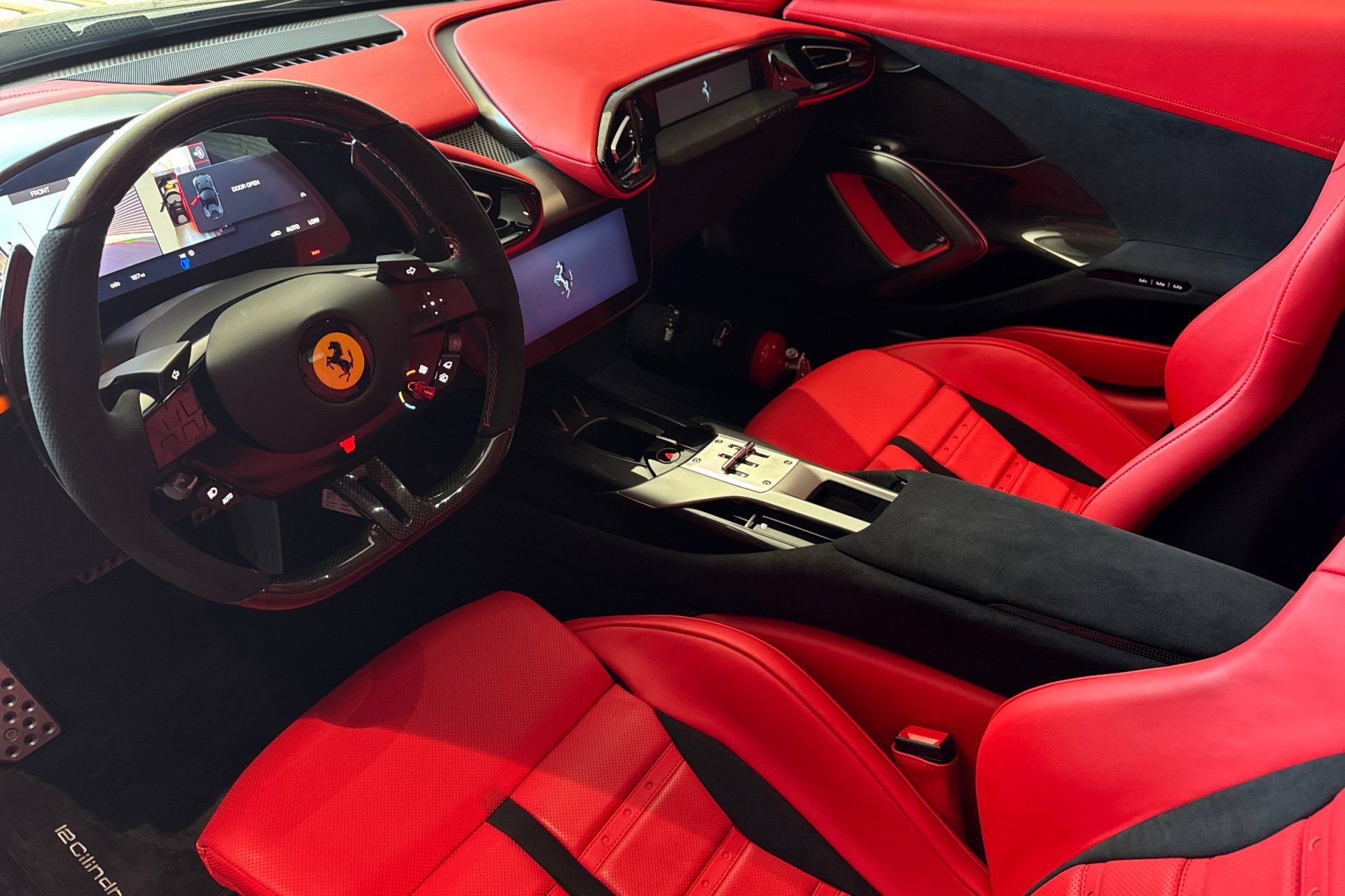 Used 2025 Ferrari 12Cilindri RWD image 4