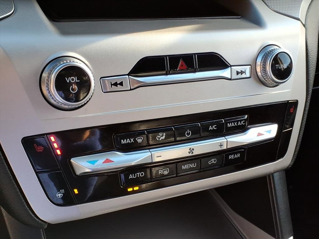 Used 2022 Ford Explorer XLT w/ Equipment Group 202A image 20