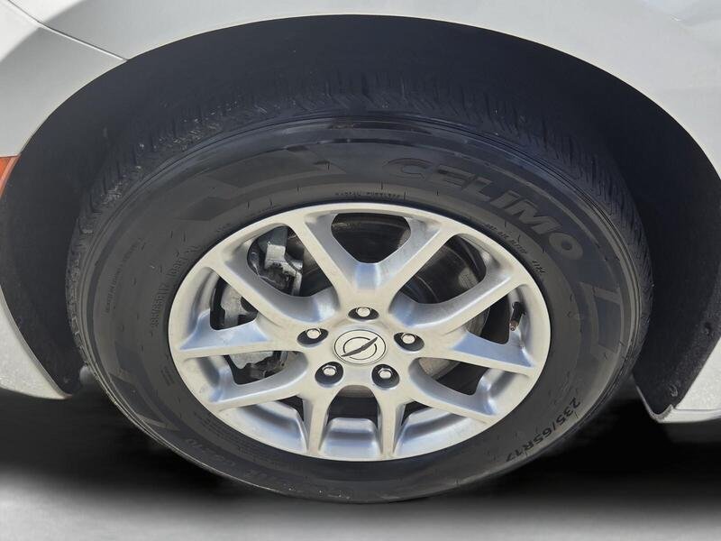 Used 2023 Chrysler Pacifica Touring-L FWD image 9