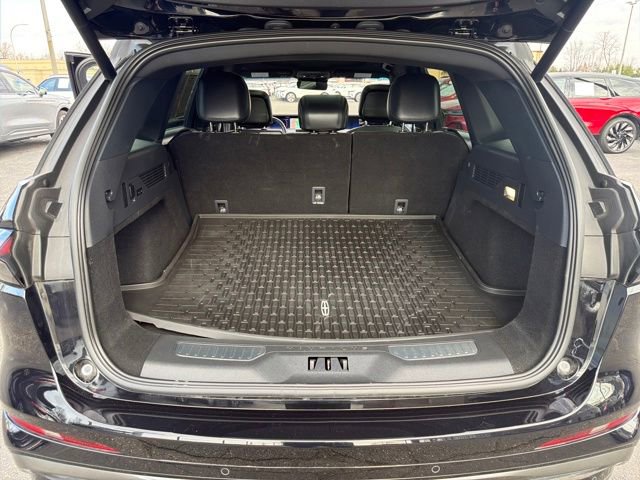 Used 2024 Lincoln Nautilus Reserve w/ Equipment Group 202A image 28