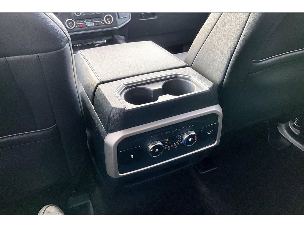 Used 2022 Ford Expedition Limited AWD/4WD image 37
