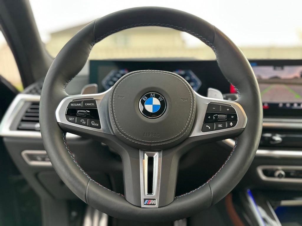 Certified 2025 BMW X7 M60i image 24