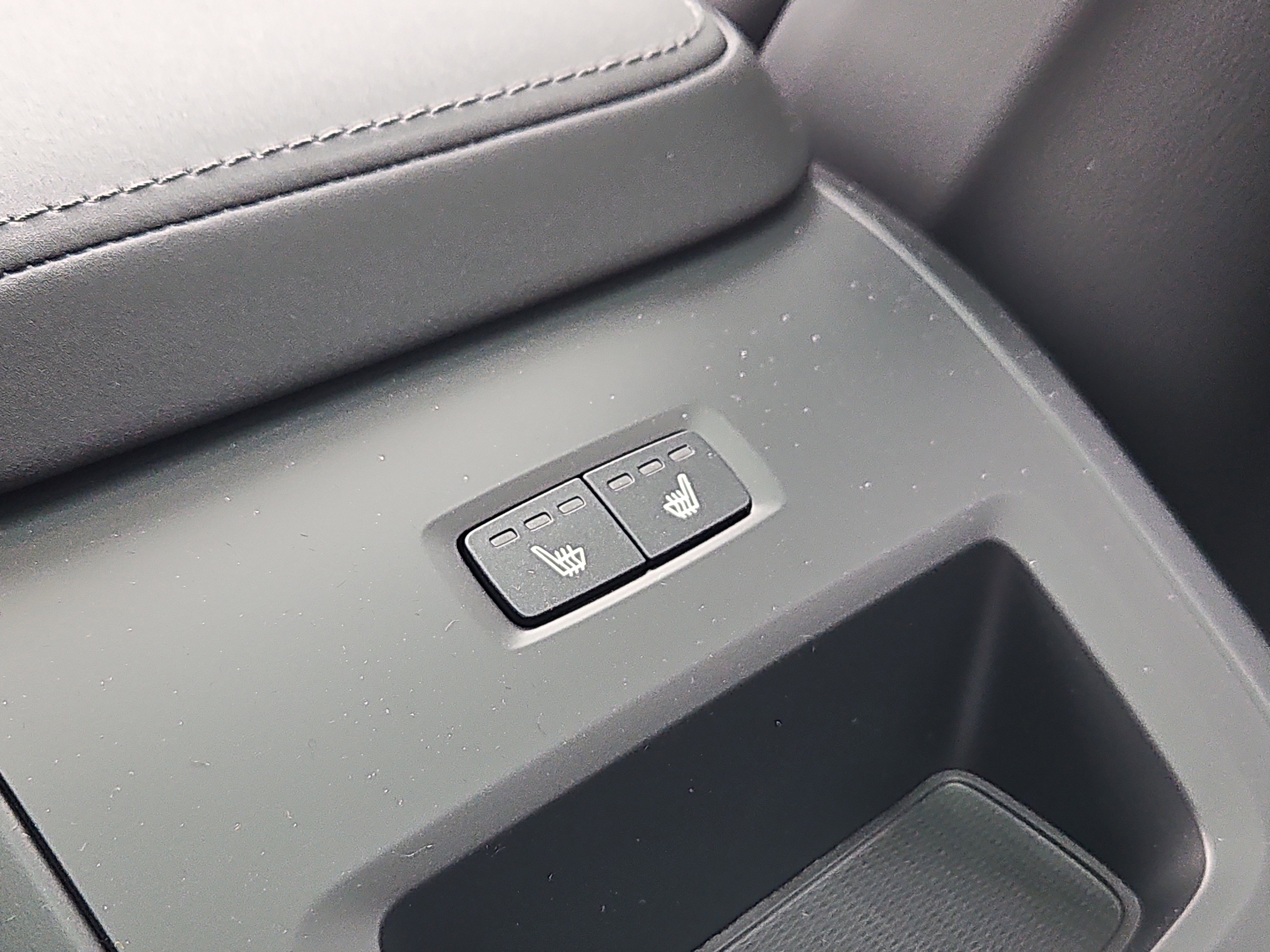 New 2026 Volvo XC60 B5 Plus w/ Protection Package Premier image 12