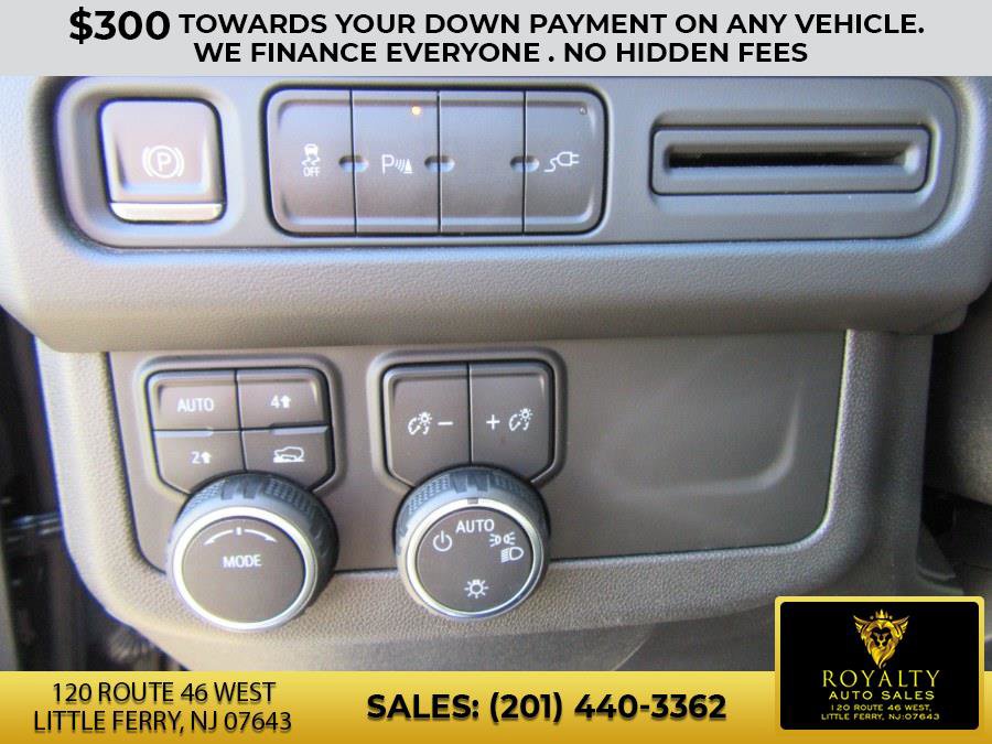 Used 2021 Chevrolet Suburban LT image 36