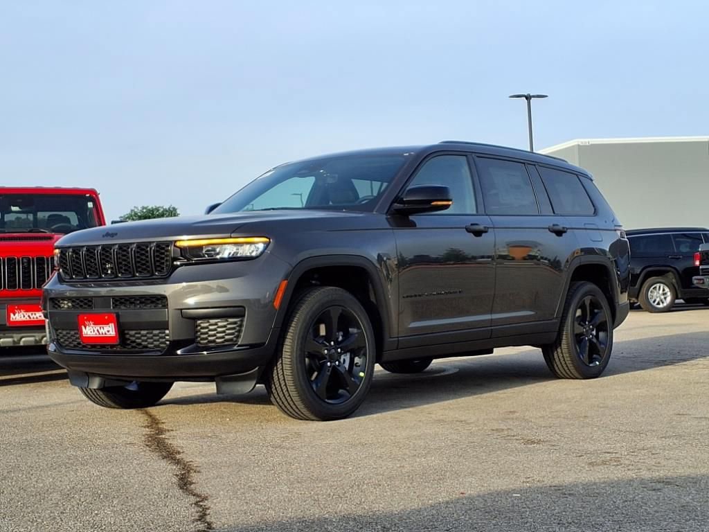 New 2025 Jeep Grand Cherokee L Altitude image 6