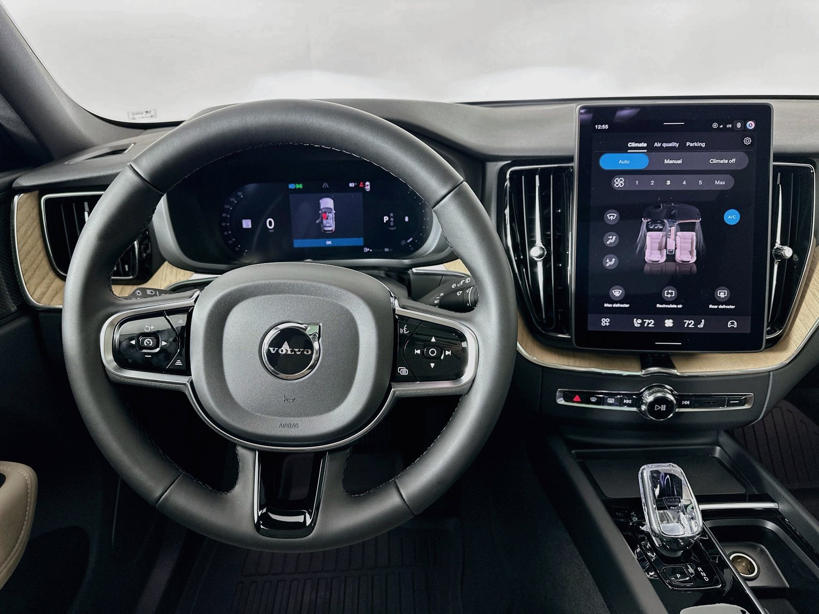 New 2027 Volvo XC60 B5 Plus AWD/4WD image 15