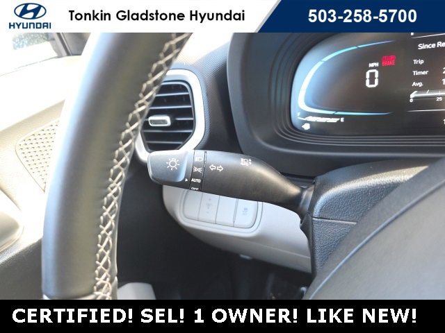 Certified 2025 Hyundai Venue SEL image 15