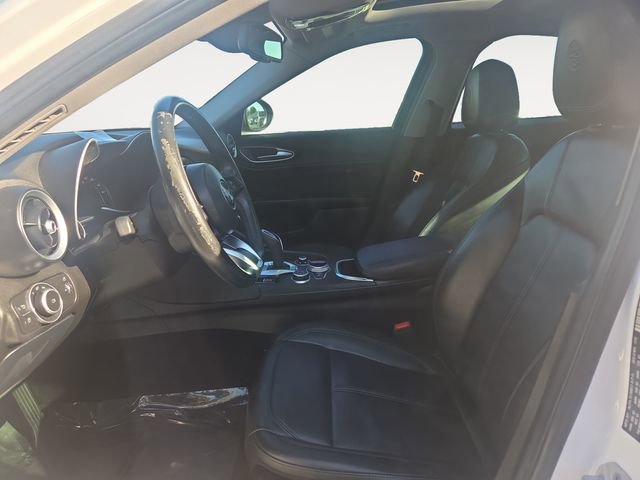 Used 2020 Alfa Romeo Giulia w/ Nero Edizione RWD image 9