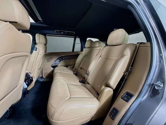 New 2026 Land Rover Range Rover Long Wheelbase SE image 24