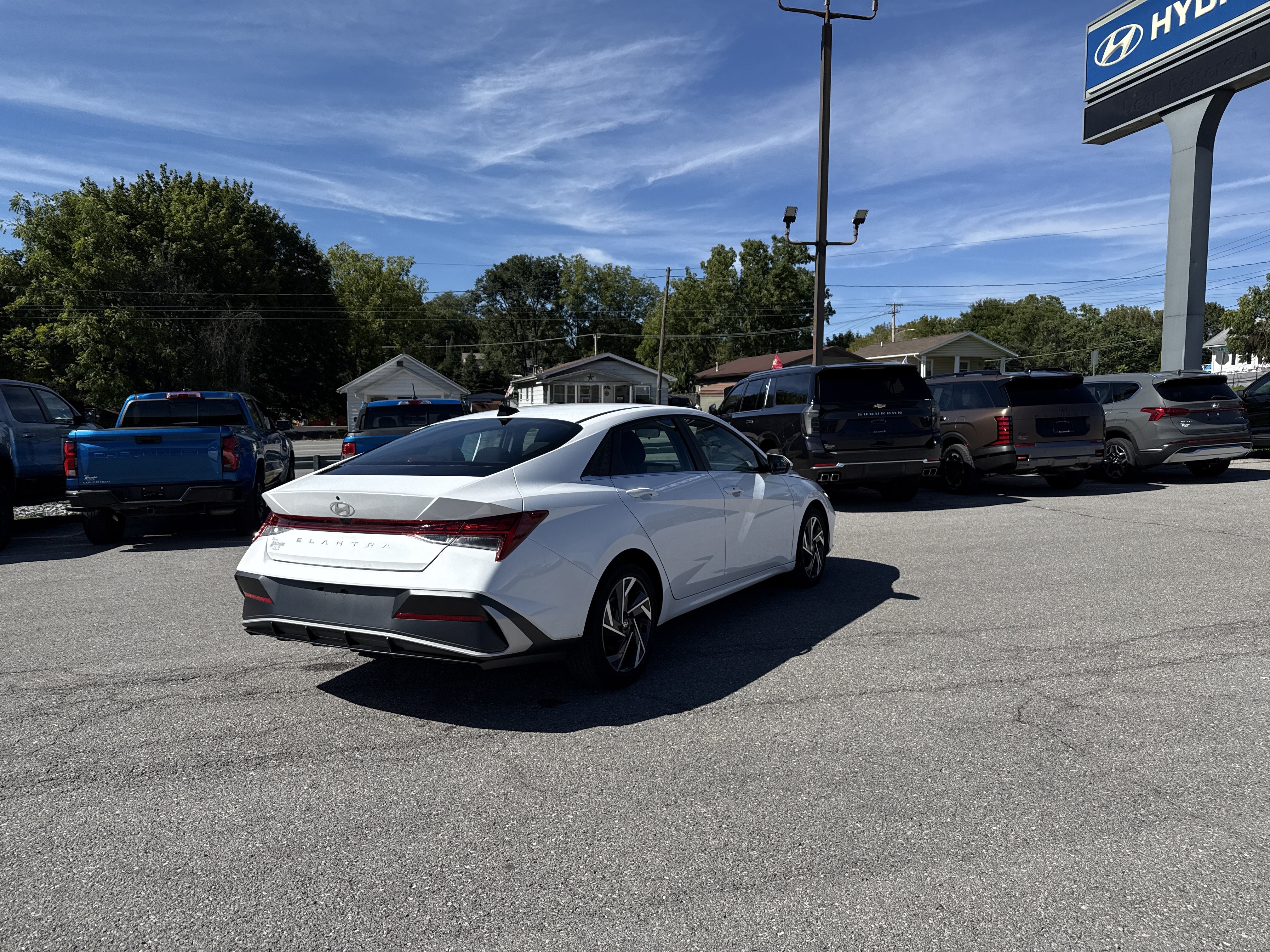 Certified 2025 Hyundai Elantra SEL FWD image 3