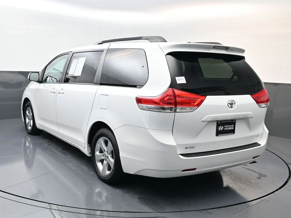 Used 2012 Toyota Sienna LE image 8