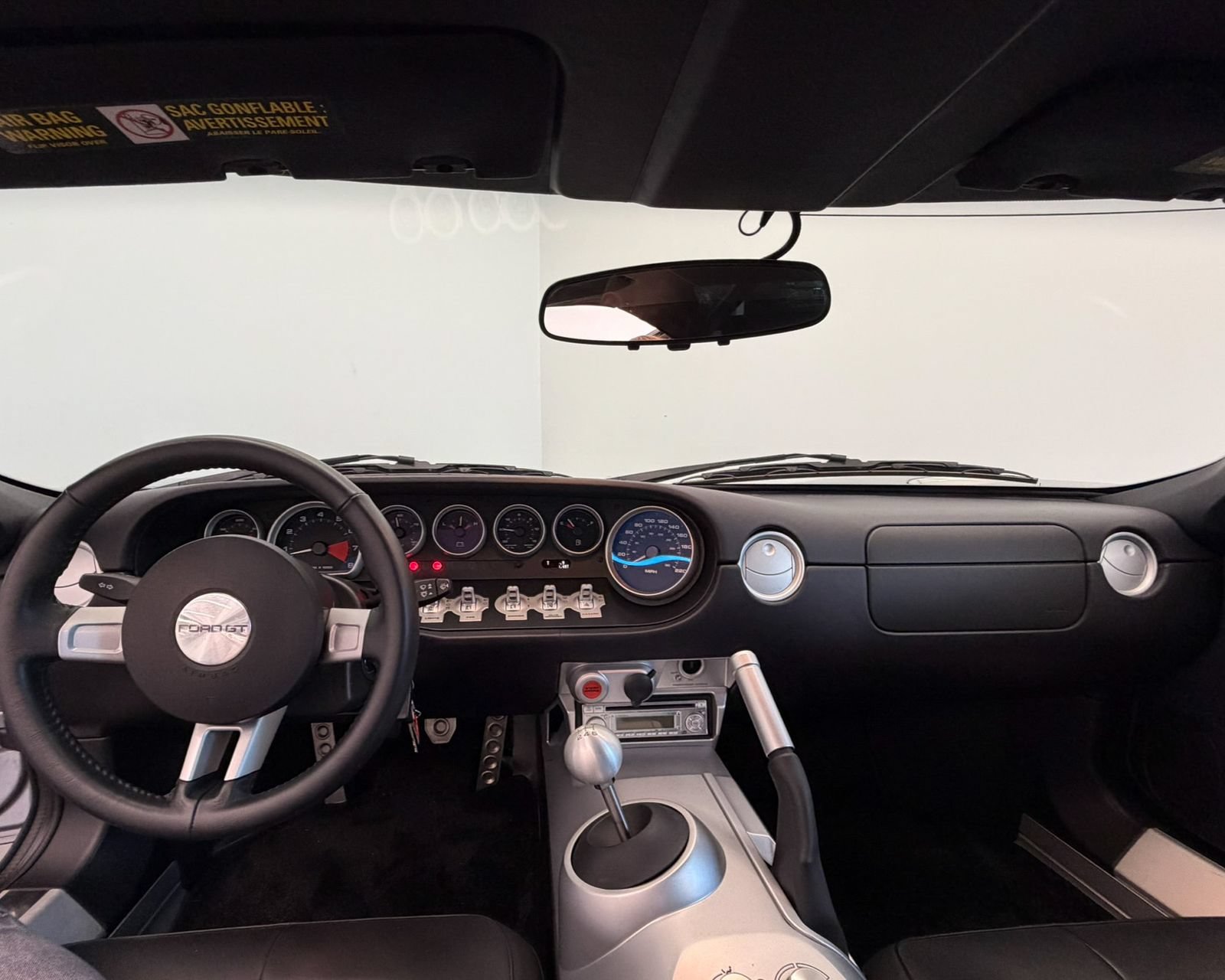 Used 2006 Ford GT RWD image 14