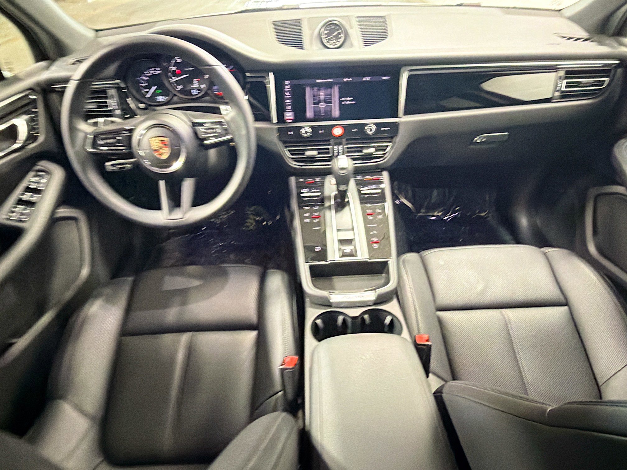 Used 2025 Porsche Macan image 16