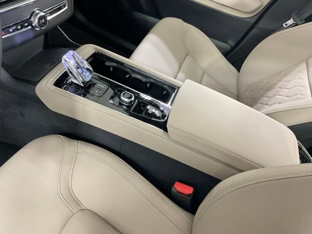 New 2026 Volvo XC90 B6 Plus image 14