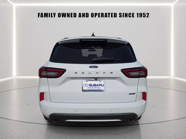 Used 2023 Ford Escape ST-Line Select w/ Tech Pack #1 AWD/4WD image 4