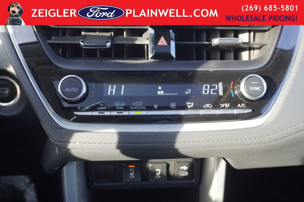 Used 2023 Toyota Corolla Cross XLE w/ Convenience Package image 18