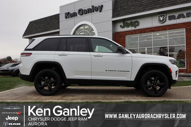 New 2025 Jeep Grand Cherokee Altitude