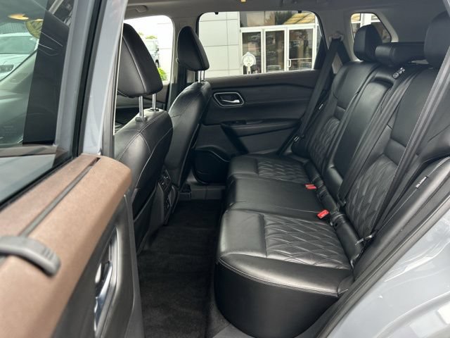 Used 2021 Nissan Rogue Platinum AWD/4WD image 18