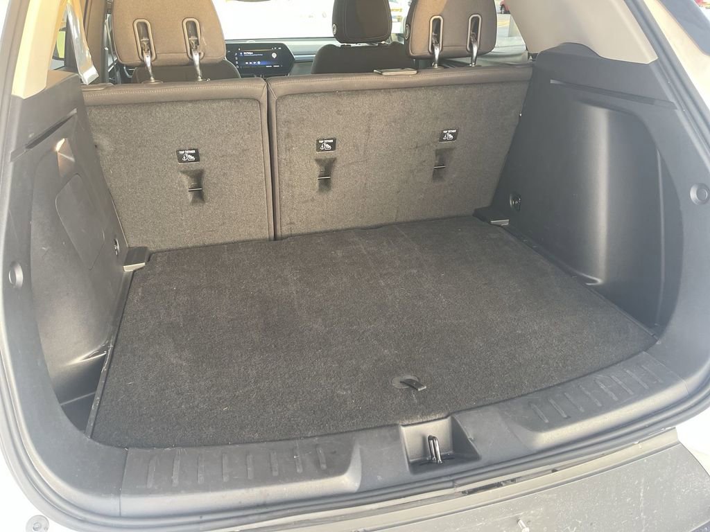 Used 2025 Chevrolet TrailBlazer LT image 15