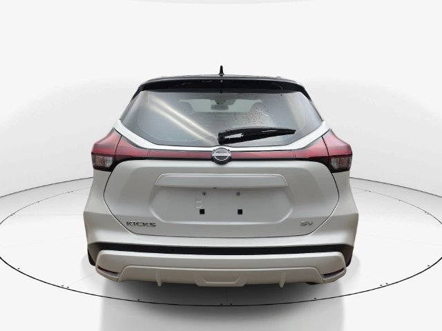 Used 2024 Nissan Kicks SV FWD image 7