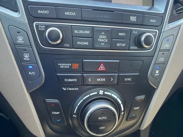 Used 2017 Hyundai Santa Fe Limited FWD image 18
