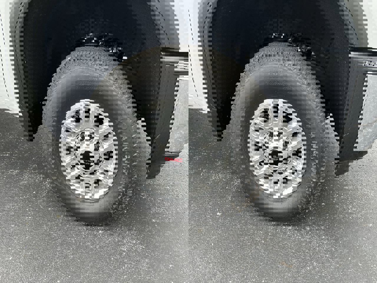 New 2025 GMC Sierra 2500 Pro w/ Convenience Package image 10