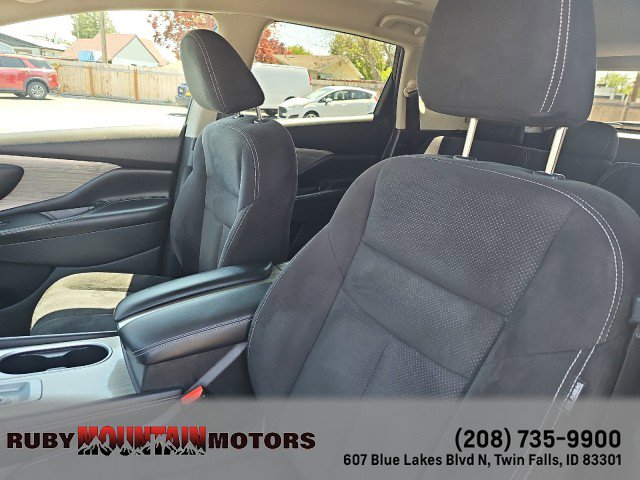 Used 2018 Nissan Murano S AWD/4WD image 12