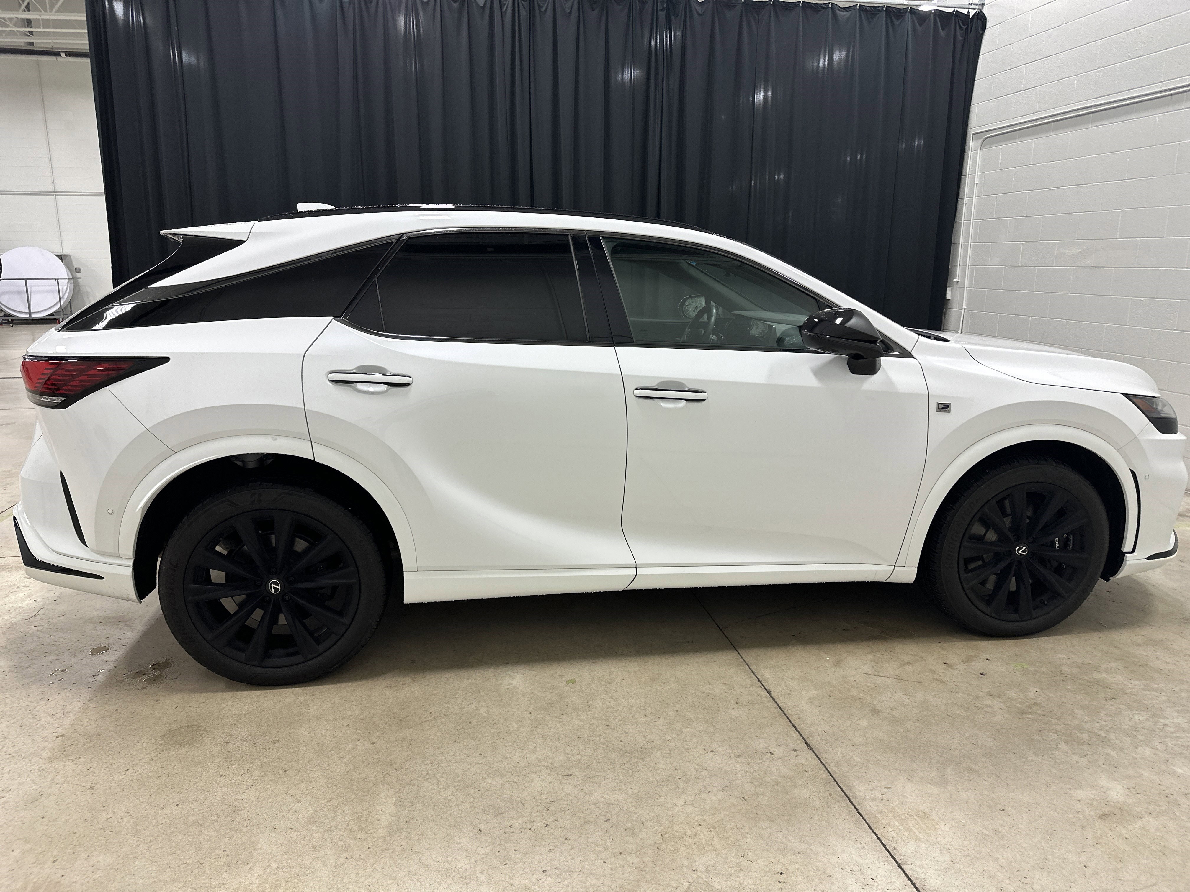 Used 2024 Lexus RX 500h F Sport w/ Convenience Package image 11
